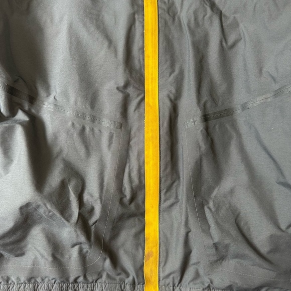 NikeFIT Storm Minnesota Golden Gophers Zip-up Rain Jacket Large - Picture 7 of 7